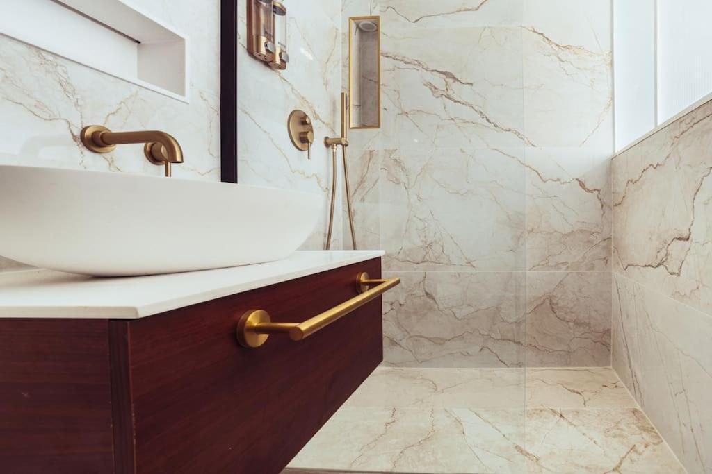 Luxueux Appartement Proche Disneyland Bussy-Saint-Georges Buitenkant foto